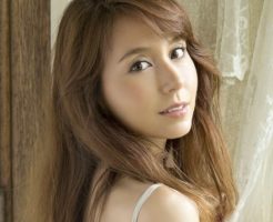 May J の学歴 出身高校大学や中学校の偏差値と若い頃のかわいい画像 芸能人の学歴や有名人の高校 大学情報は芸能人有名人学歴偏差値 Com