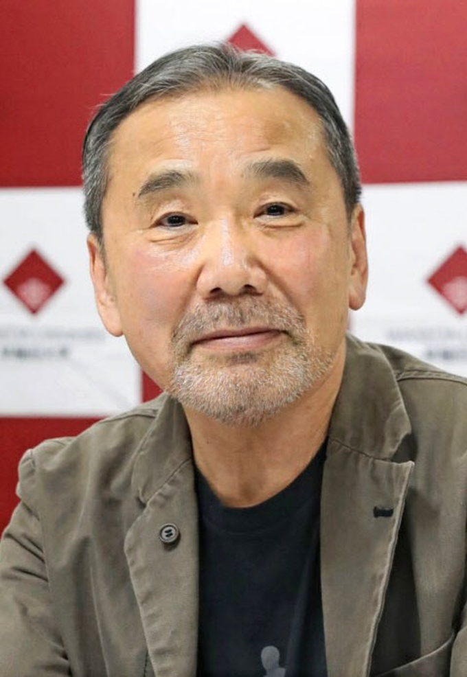 村上春樹の学歴|出身は早稲田大学・神戸高校!中学校の偏差値と若い頃の画像 | 芸能人の学歴や有名人の高校・大学情報は芸能人有名人学歴偏差値.com
