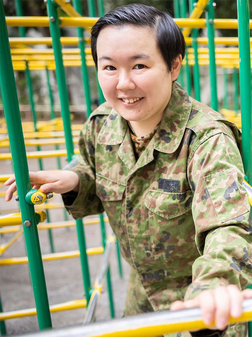 自衛官芸人 やすこ – やす子 自衛隊 写真 – YMDE